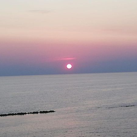 Apartamento La Terrazza Di Nerone Anzio Exterior foto