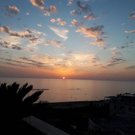 Apartamento La Terrazza Di Nerone Anzio Exterior foto