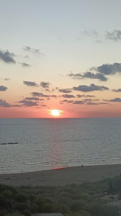Apartamento La Terrazza Di Nerone Anzio Exterior foto