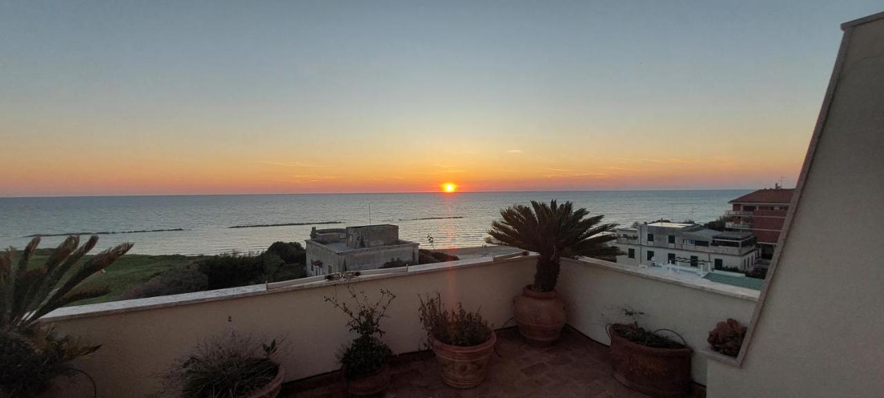 Apartamento La Terrazza Di Nerone Anzio Exterior foto